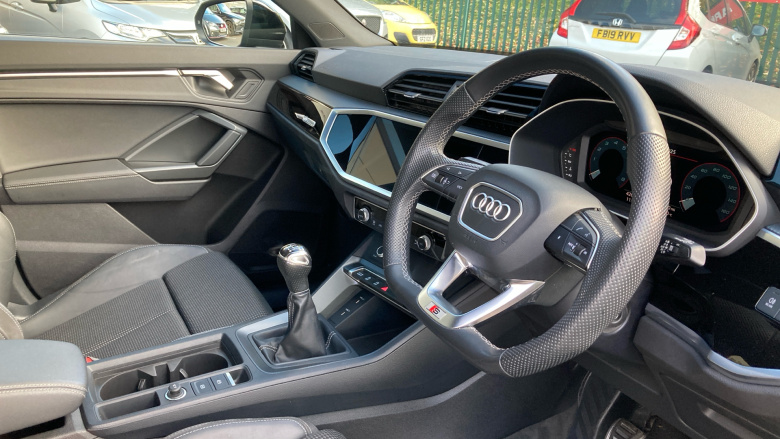Audi Q3 35 TFSI Black Edition 5dr Petrol Estate